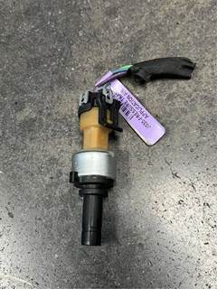 Used Paccar Air Brake Pressure Sensor for 2024 Kenworth T280, Part # 6CP3-10, 3040A