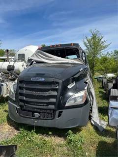 Freightliner Cascadia 126 Front Bumper