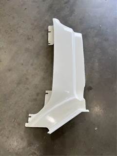 Peterbilt 579 Cowl