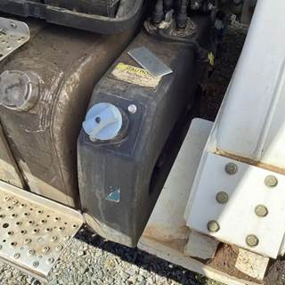 Freightliner M2 106 DEF Tank