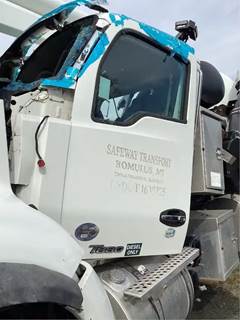 Kenworth T880 Left Door