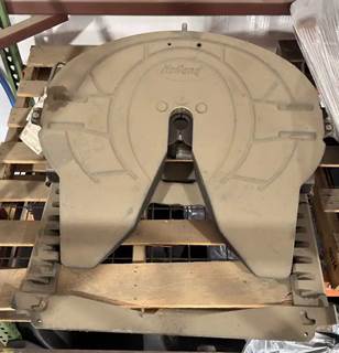 Holland FW35H924XL80 Fifth Wheel for a Universal