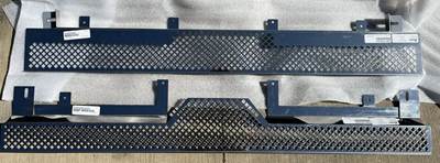 Western Star 4700 Stainless Steel Grille Guard & Grille Set, Part # WBP WSS323 / A17-19577-004