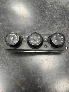Kenworth T680 Heater / AC Temp Control, Part # F21-1028-1341