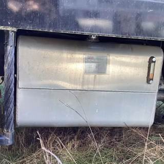 Freightliner M2 106 Hydraulic Tank