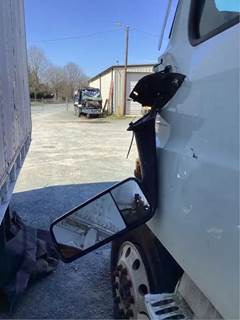 Freightliner Cascadia 126 Mirror