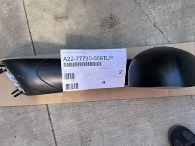 Freightliner Cascadia P4 Right Mirror