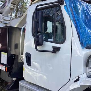Freightliner M2 106 Mirror