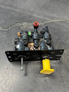 Freightliner 122SD MV3 Parking Brake Valve Assembly, Part # BW K035020