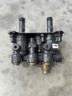Bendix/Paccar Air Brake Valve for Kenworth T680, Part # G90-6036, 5001231