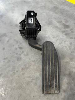 Used Kenworth T680 Throttle Accelerator Pedal Assembly, Part # D21-6021-300