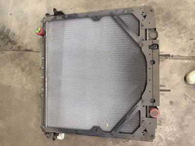 Freightliner Universal Radiator