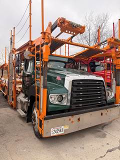 2017 Freightliner 114SD Car Carrier Truck