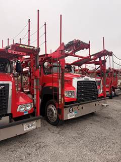 2017 Freightliner 114SD Car Carrier Truck