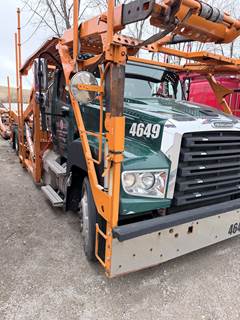 2022 Freightliner 114SD Car Carrier Truck