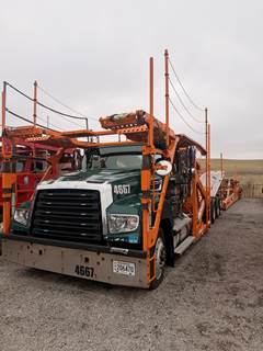 2022 Freightliner 114SD Car Carrier Truck