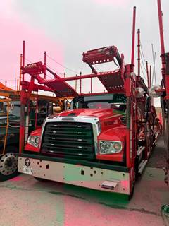 2020 Freightliner 114SD Car Carrier Truck