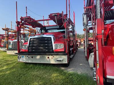 2020 Freightliner 114SD Car Carrier Truck