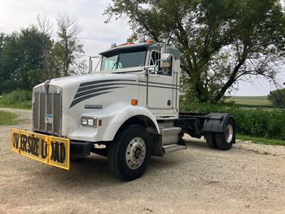 1989 Kenworth T800 Day Cab Truck