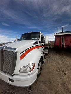 2015 T680 Day Cab Truck