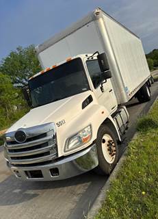 2017 Hino 268 Box Truck - Box Van