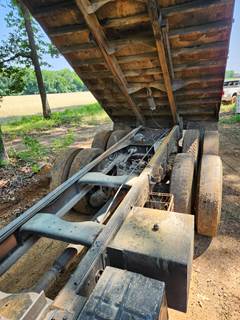 1994 Ford LT9000 Dump Truck