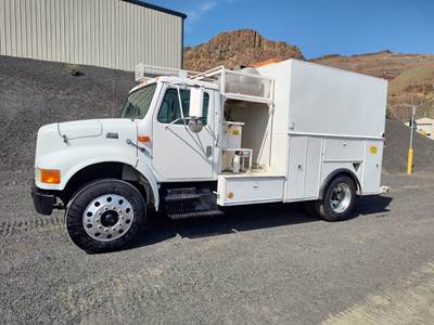 1999 International 4700 Mechanic / Service Truck - Crane