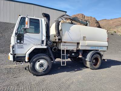 2001 Sterling SC7000 Vacuum Truck