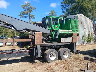 2017 John Deere 437E Truck-Mounted Log Loader