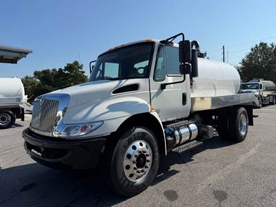 2019 International DuraStar 4300 Vacuum Truck - 1,800 Gal Steel Tank - Wally 390 CFM - 26k GVWR