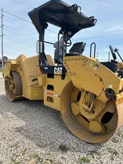 2012 Caterpillar CB64 Smooth Drum Roller Compactor