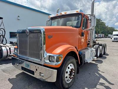 International 9900 Day Cab Truck - Cummins 600HP, 18 Speed Manual