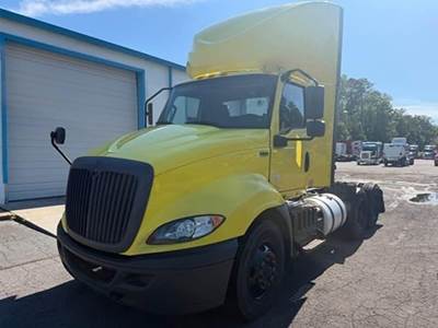 2020 International RH Day Cab Truck