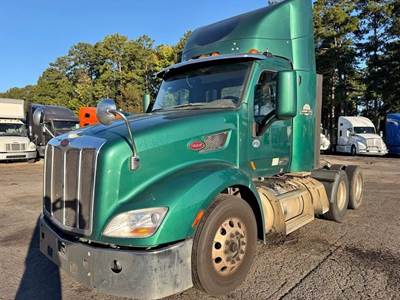 Peterbilt 579 Day Cab Truck - Cummins 450HP, 10 Speed Automatic