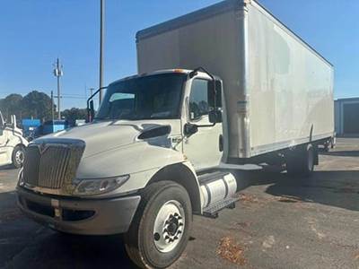 2020 International MV Box Truck - Maxon TUCKAWAY LIFTGATE Liftgate