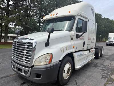 Freightliner Cascadia 125 Sleeper Semi Truck - Raised Roof Sleeper, Cummins 450HP, 10 Speed Manual