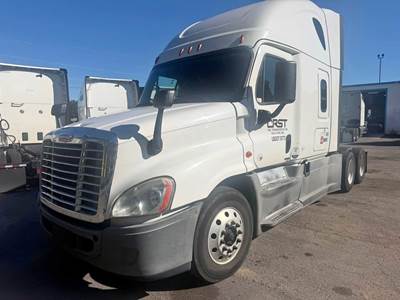 Freightliner Cascadia 125 Sleeper Semi Truck - 72" Raised Roof Sleeper, Detroit 455HP, 10 Speed Manual
