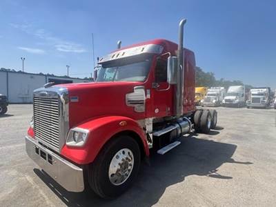 2018 Freightliner Coronado 122 SD Sleeper Semi Truck