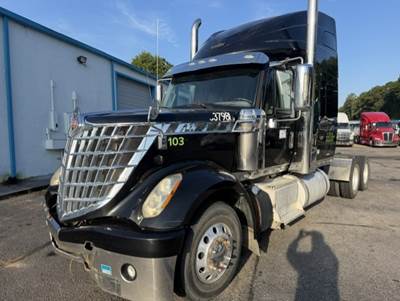 2017 International LoneStar Sleeper Semi Truck