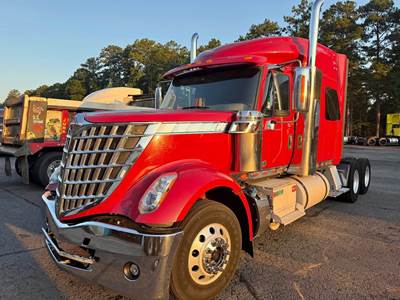 2016 International LoneStar Sleeper Semi Truck