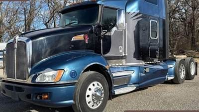 2012 Kenworth T660 Sleeper Semi Truck