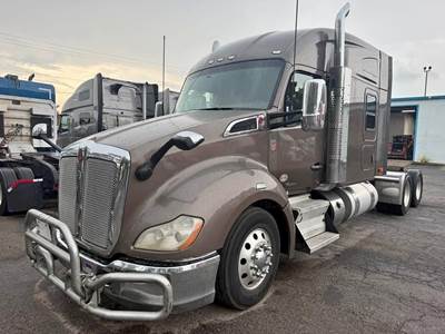 2021 Kenworth T680 Sleeper Semi Truck