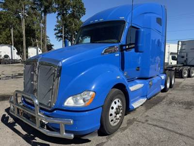 2022 Kenworth T680 Sleeper Semi Truck