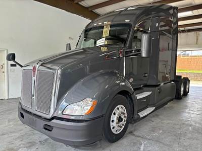 Kenworth T680 Sleeper Semi Truck - 76" Raised Roof Sleeper, Paccar 455HP, 12 Speed Endurant Amt