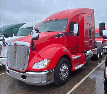 Kenworth T680 Sleeper Semi Truck - Raised Roof Sleeper, Cummins 500HP, 10 Speed Manual