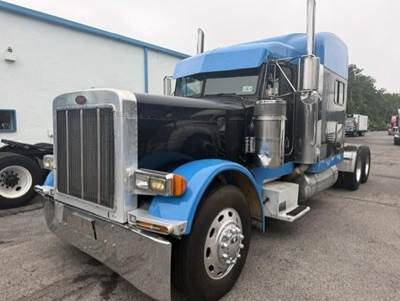 Peterbilt 379EXHD Sleeper Semi Truck - 70" Mid Roof Sleeper, Caterpillar 550HP, 18 Speed Manual