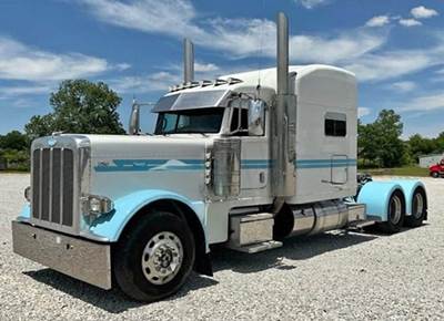2020 Peterbilt 389 Sleeper Semi Truck