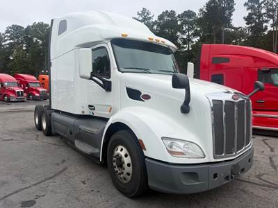 2021 Peterbilt 579 Sleeper Semi Truck