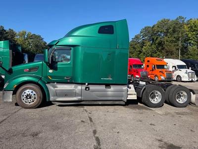 Peterbilt 579 Sleeper Semi Truck - 80" Raised Roof Sleeper, Cummins 450HP, 12 Speed Endurant Amt