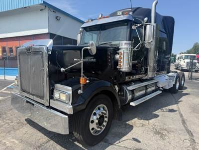 2003 Western Star 4900 Sleeper Semi Truck